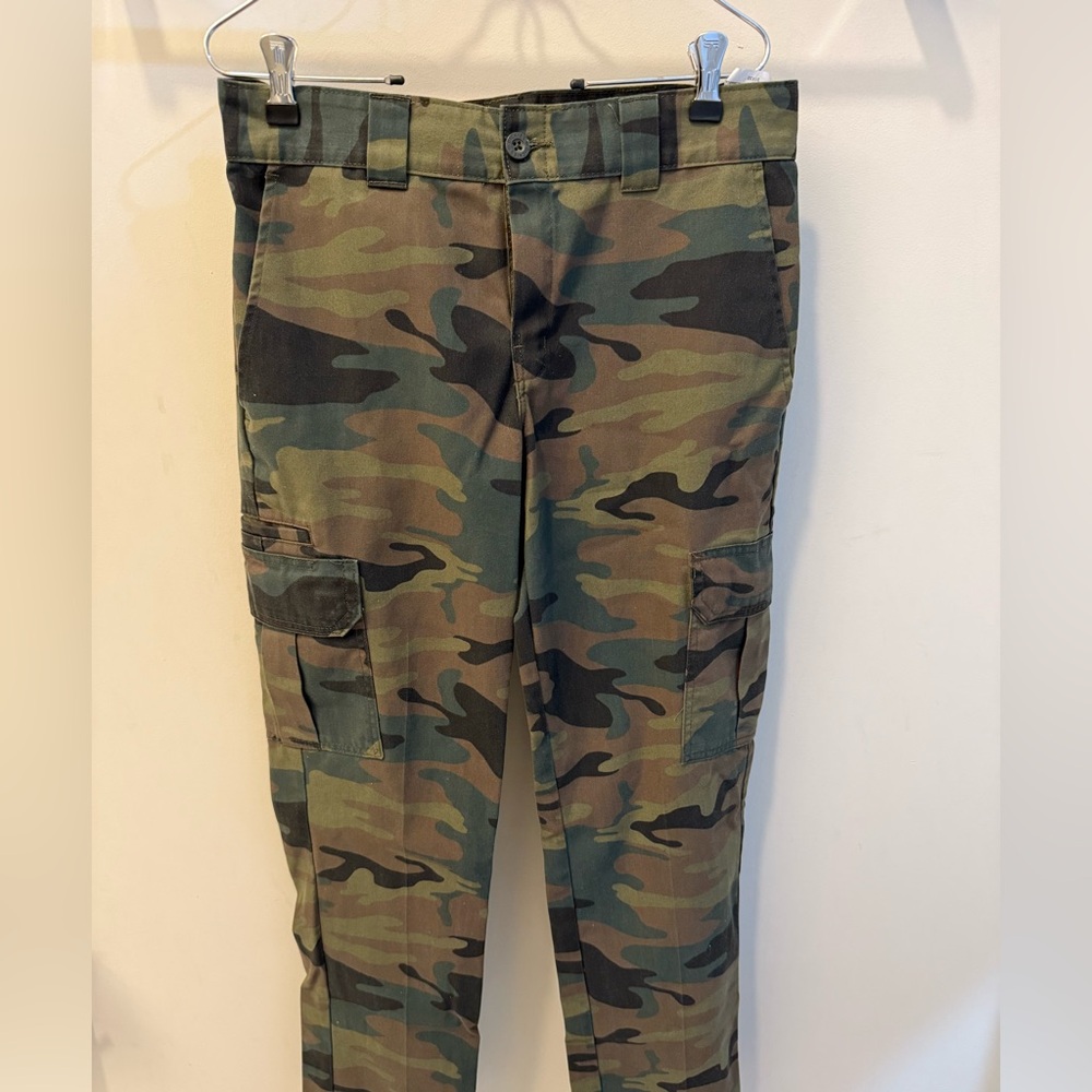 Dickies Slim straight camo pants 31x32 men’s